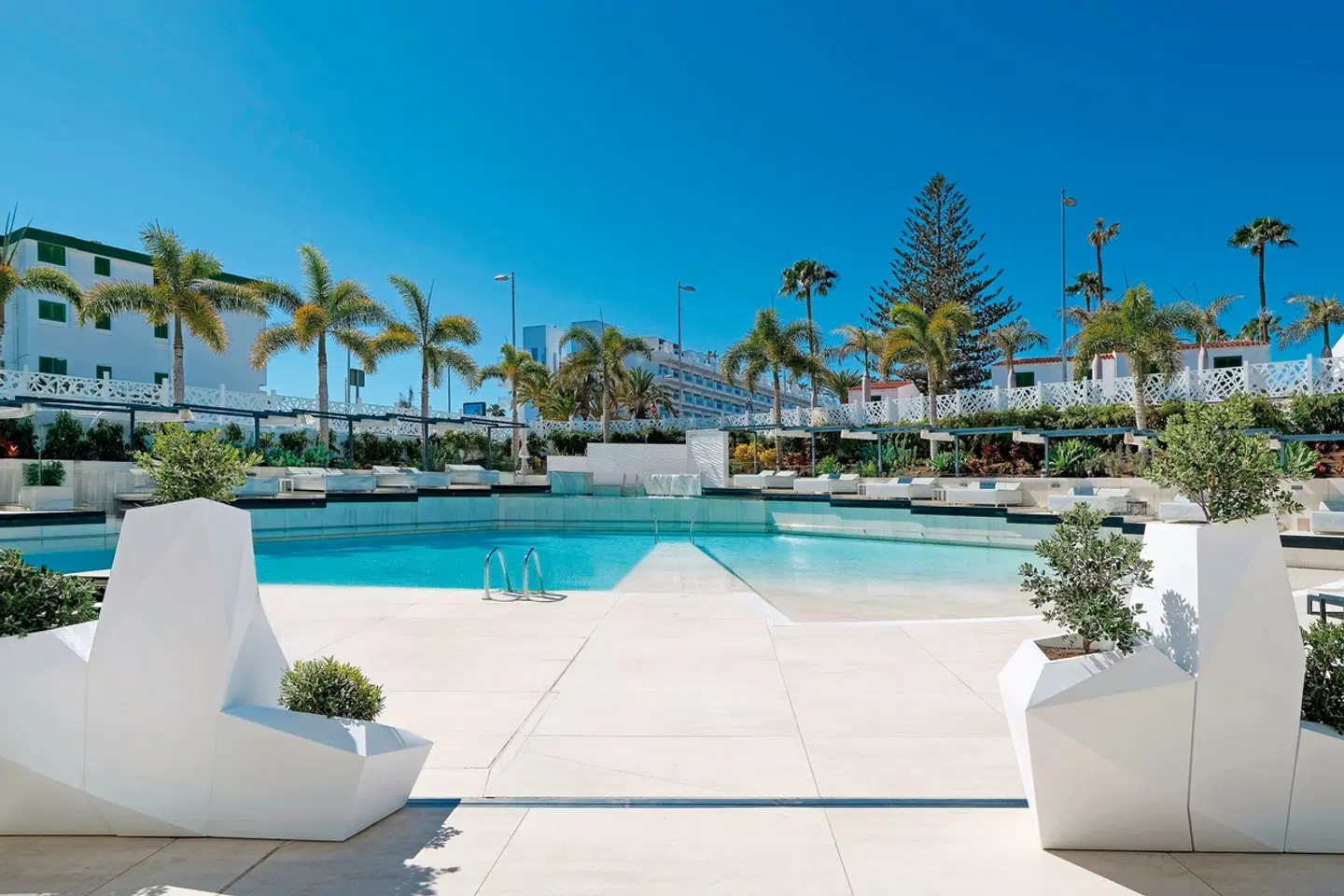 Caserio OUTDOOR_POOL