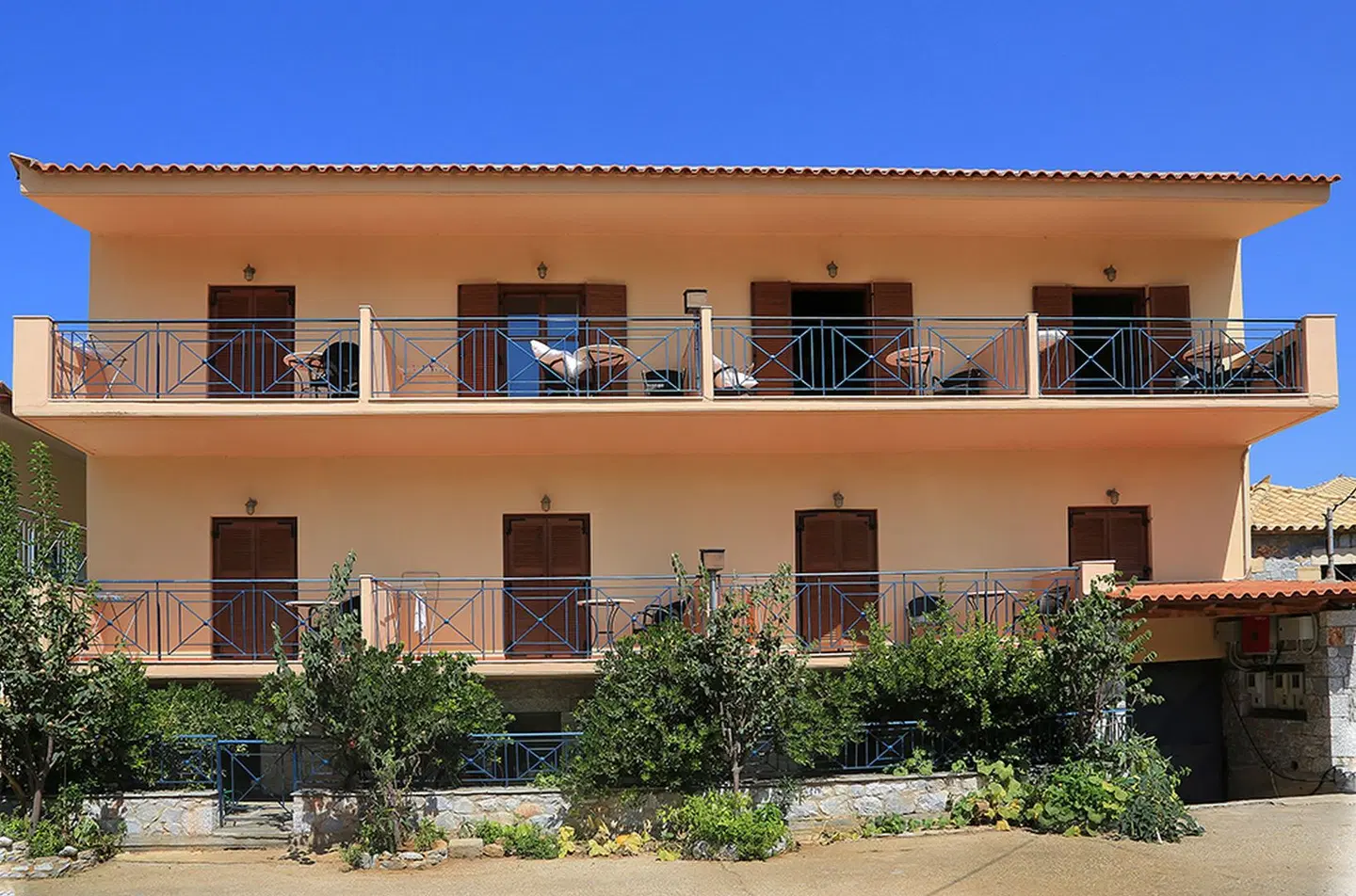 Xenios Apartments EXTERIOR