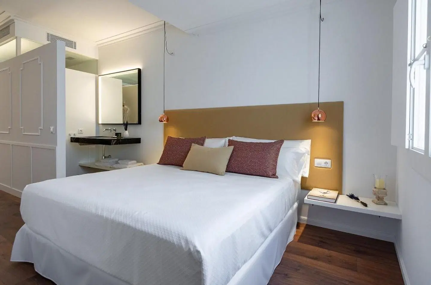 Divina Suites Boutique ROOM_EXAMPLE