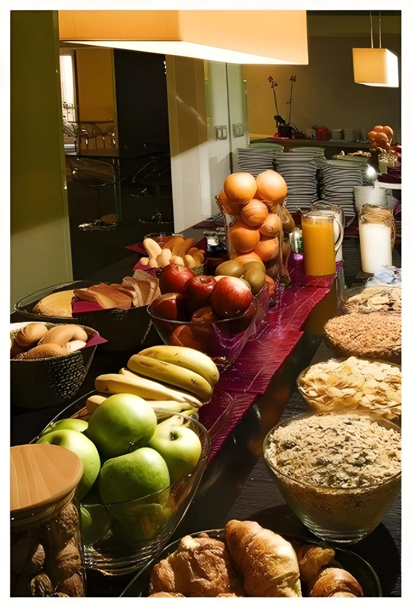 Room Mate Mario PEOPLE