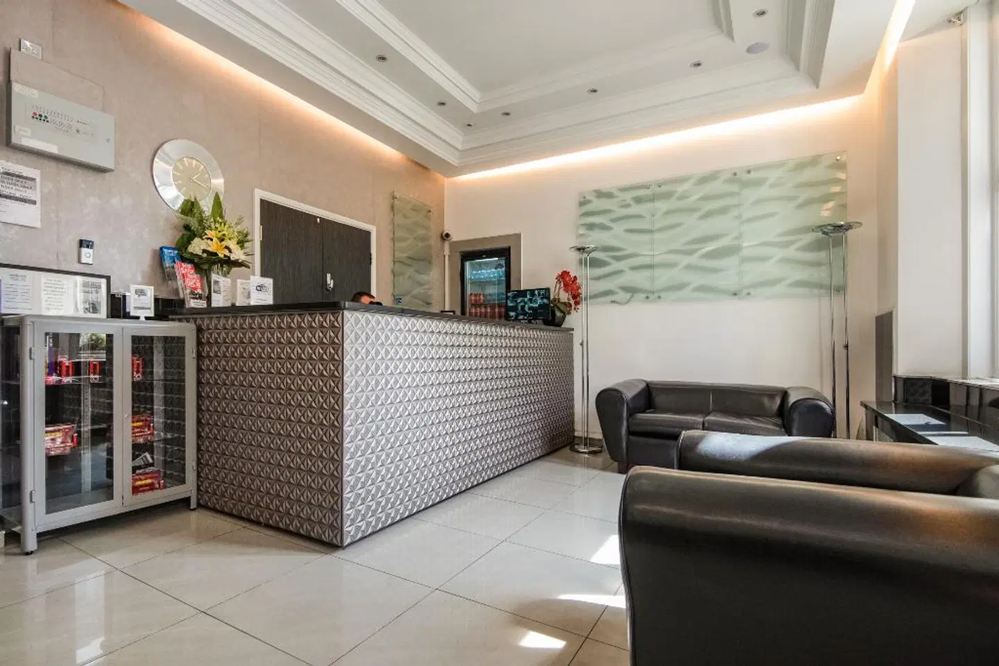 Huttons LOUNGE_LOBBY