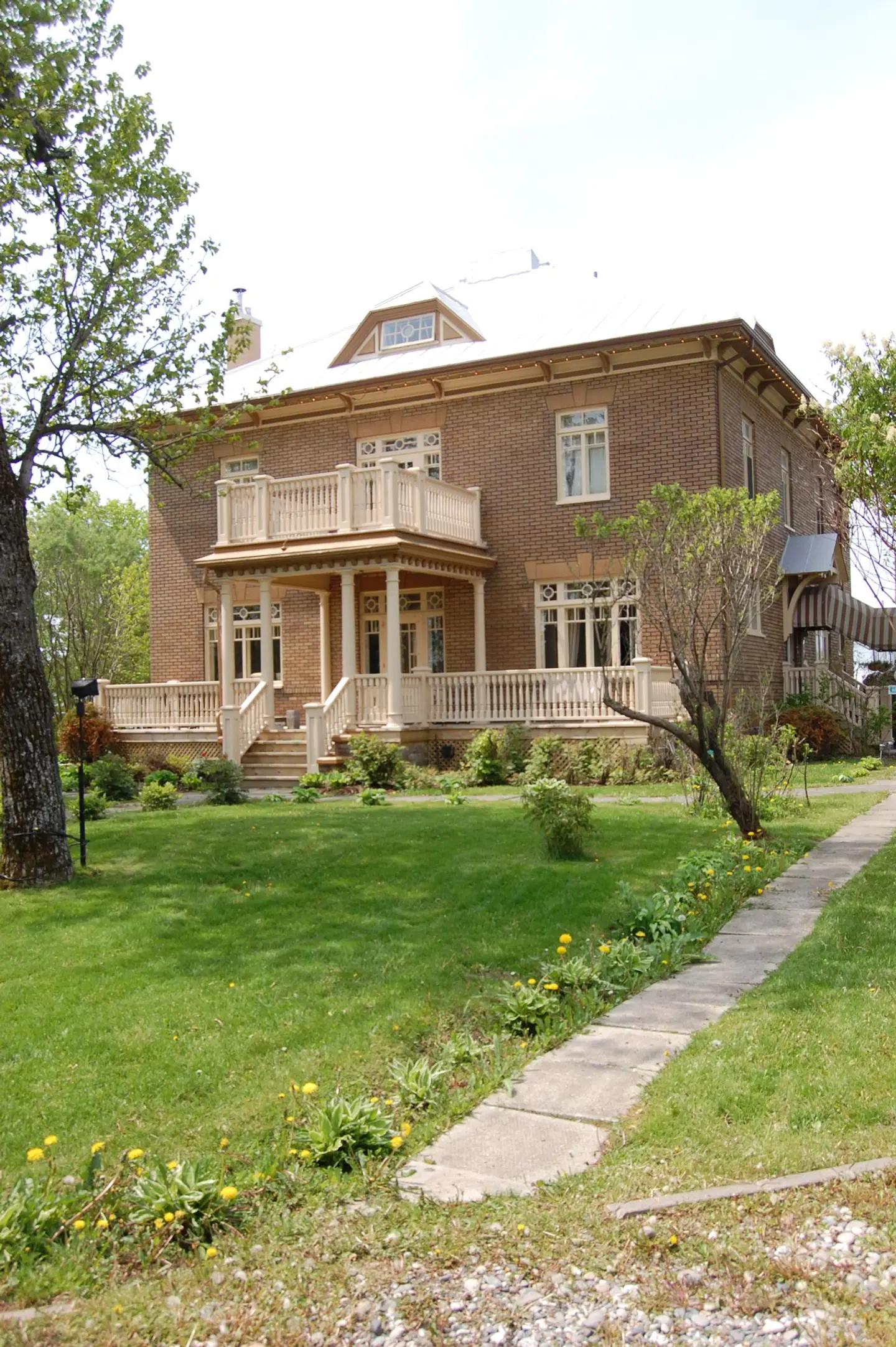 Auberge La Seigneurie EXTERIOR