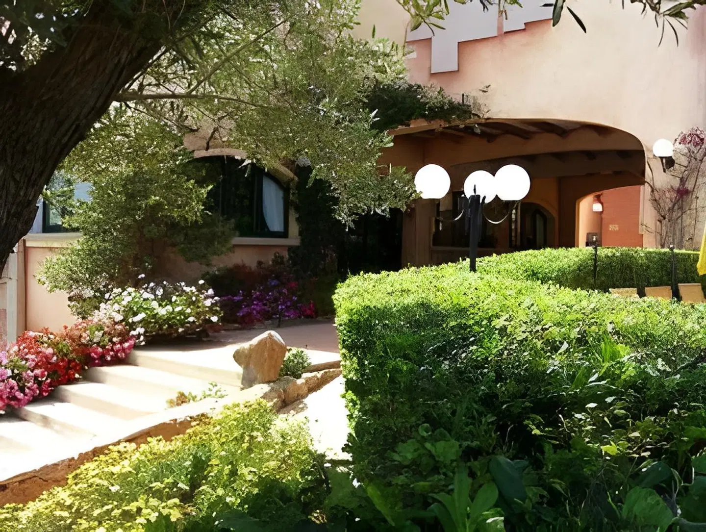 La Rocca Resort & Spa EXTERIOR