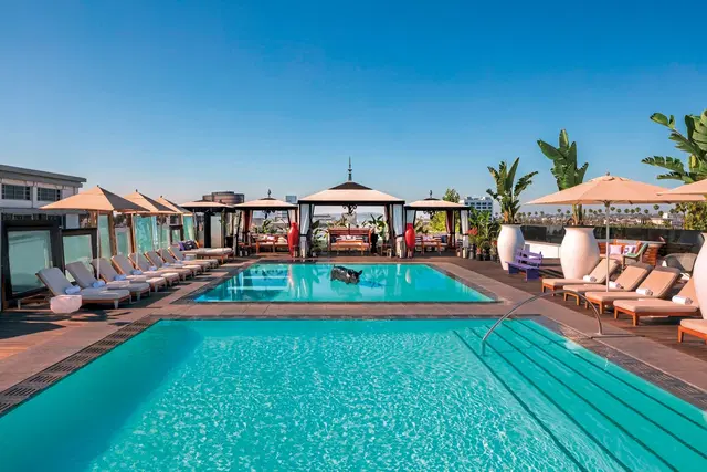 SLS Hotel, a Luxury Collection Hotel, Beverly Hills OUTDOOR_POOL