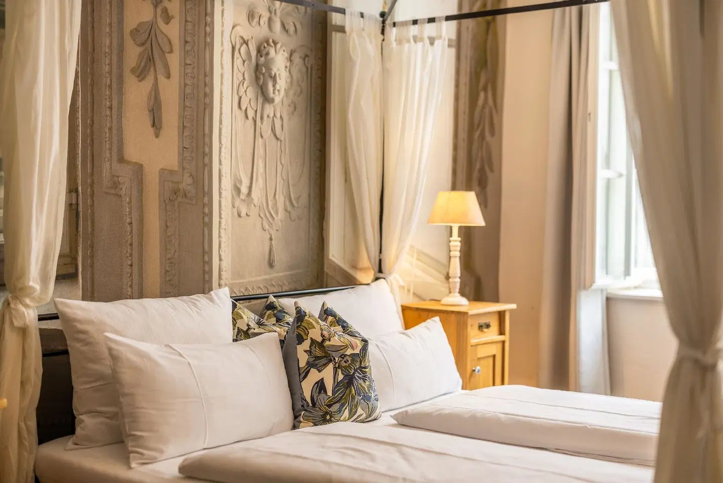 Amadeus ROOM_EXAMPLE