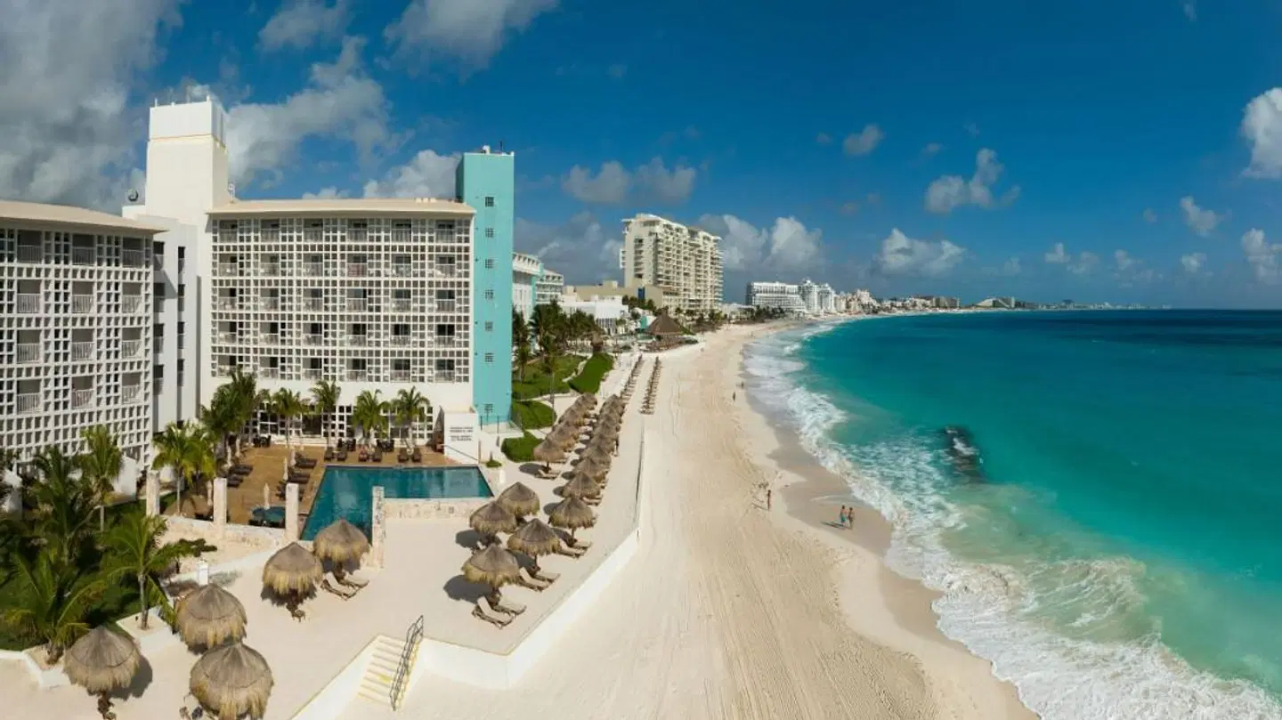 The Westin Cancun Resort Villas & Spa EXTERIOR