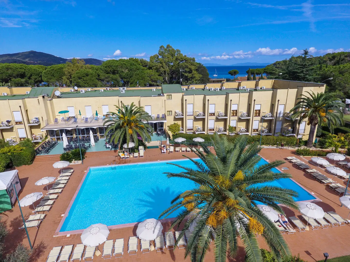 Le Acacie Hotel & Residence OUTDOOR_POOL