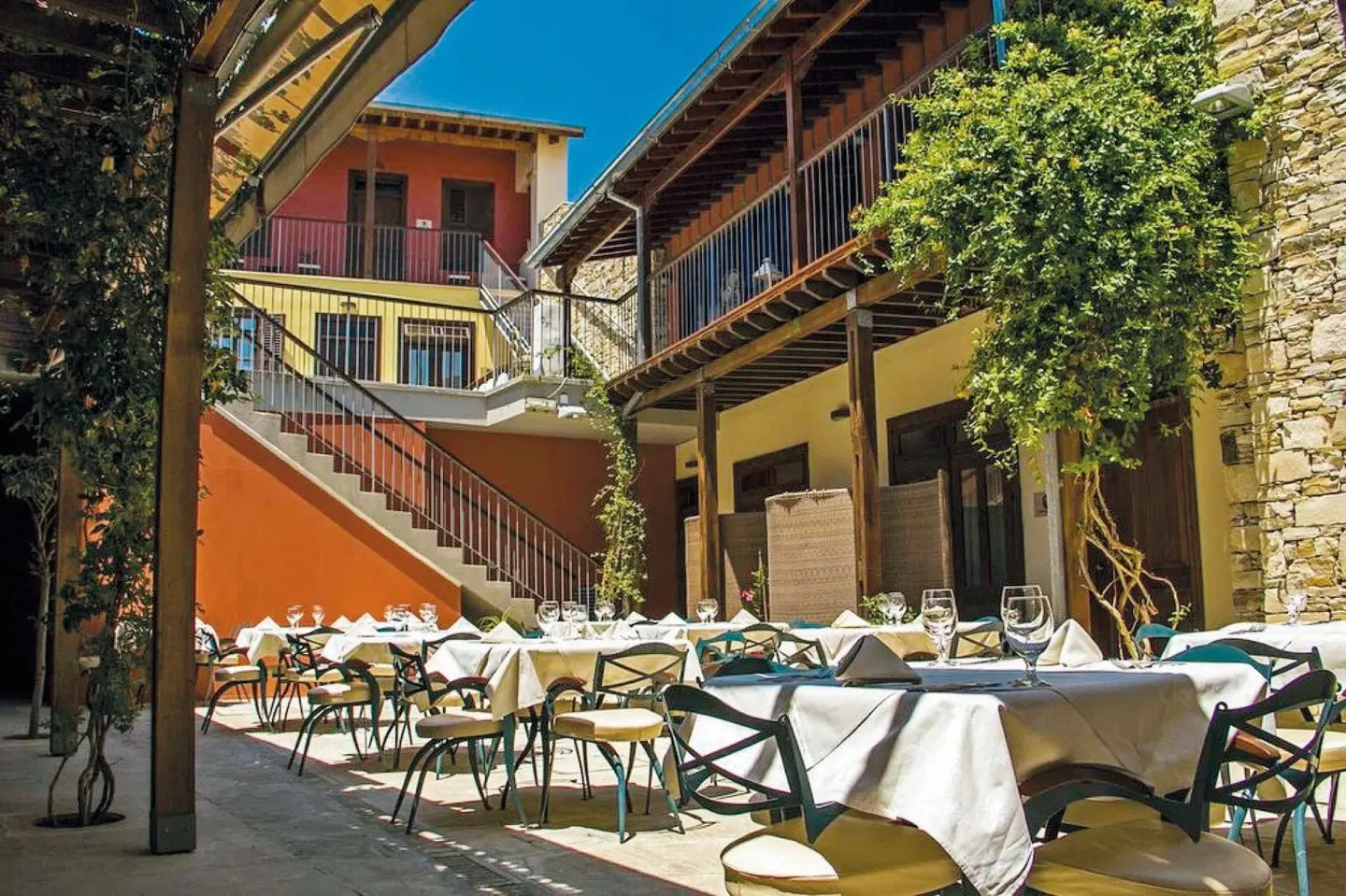 The Library Hotel & Wellness Retreat Terrasse