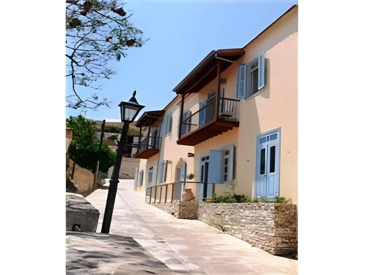 The Library Hotel Wellness Retreat EXTERIOR