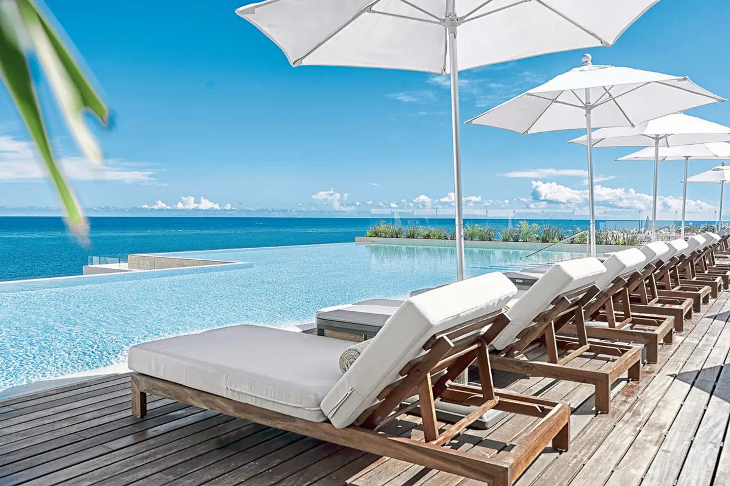 Residences at The Fives Oceanfront Terrasse