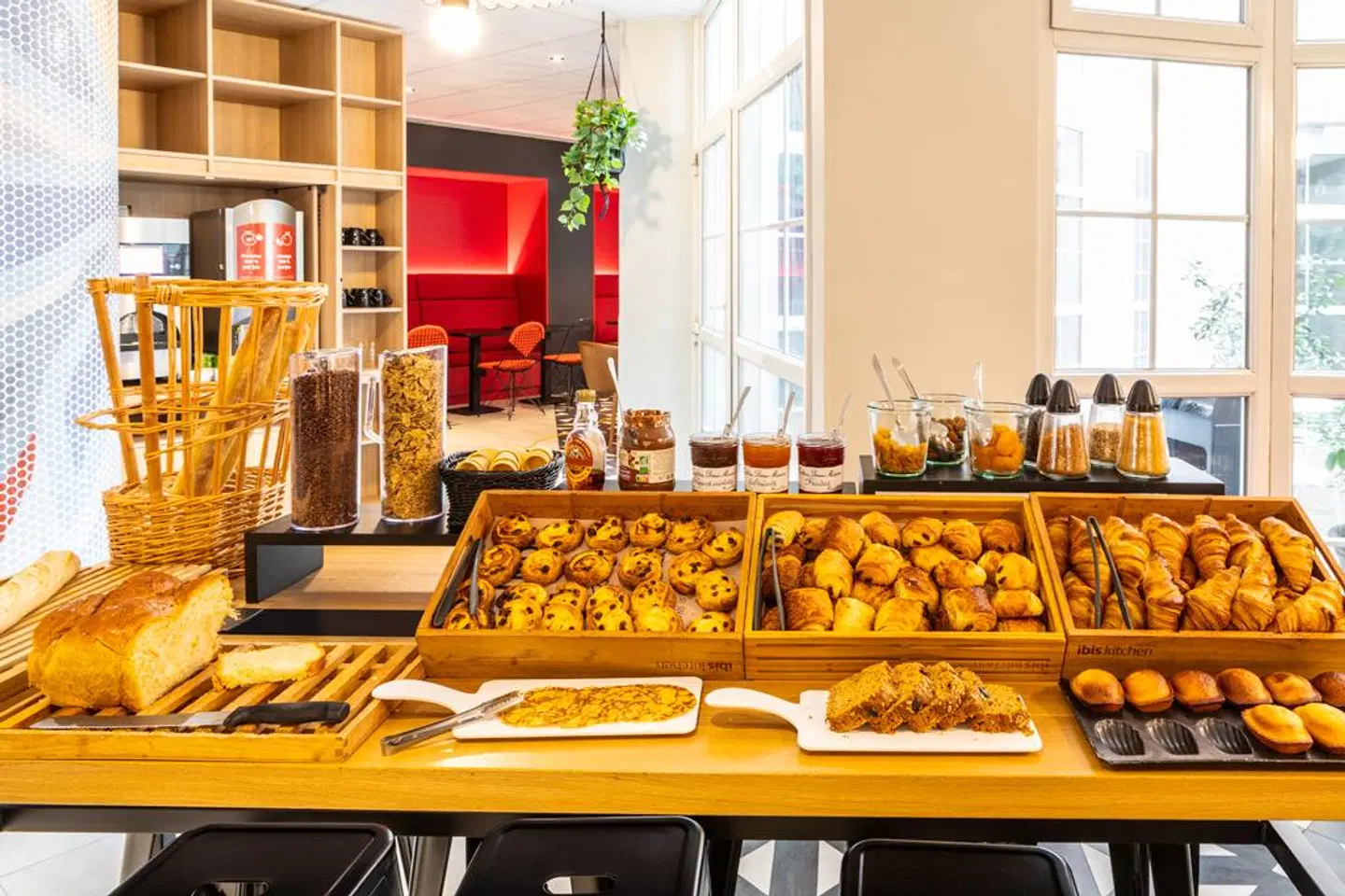 ibis Paris Ornano Montmartre North 18th Restaurant