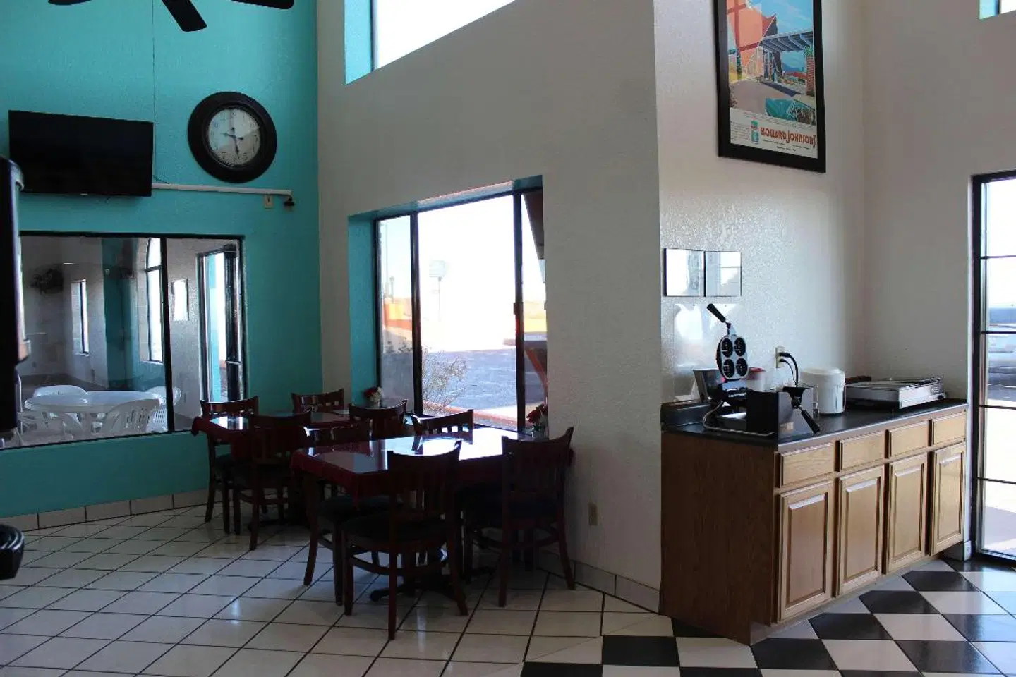 Howard Johnson Holbrook ROOM_EXAMPLE