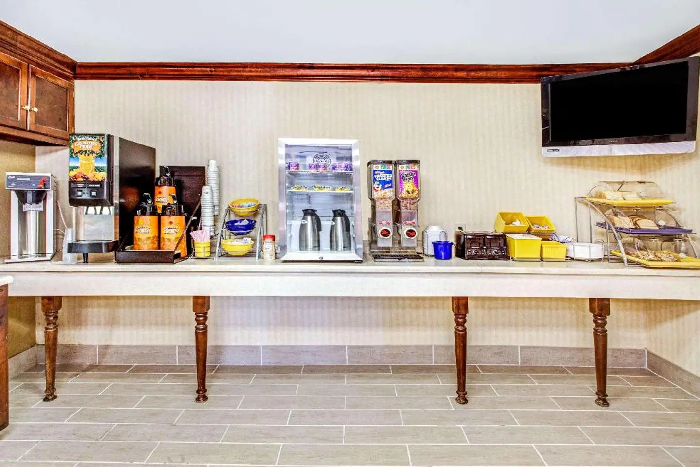 Days Inn by Wyndham Kennesaw Bar