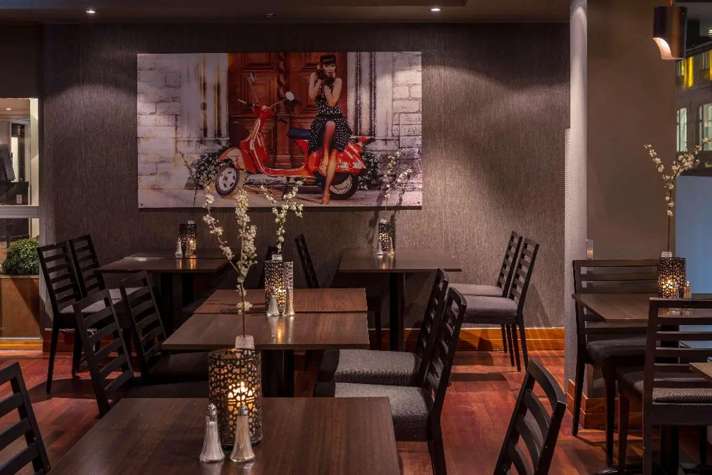 First Hotel Millennium Bar