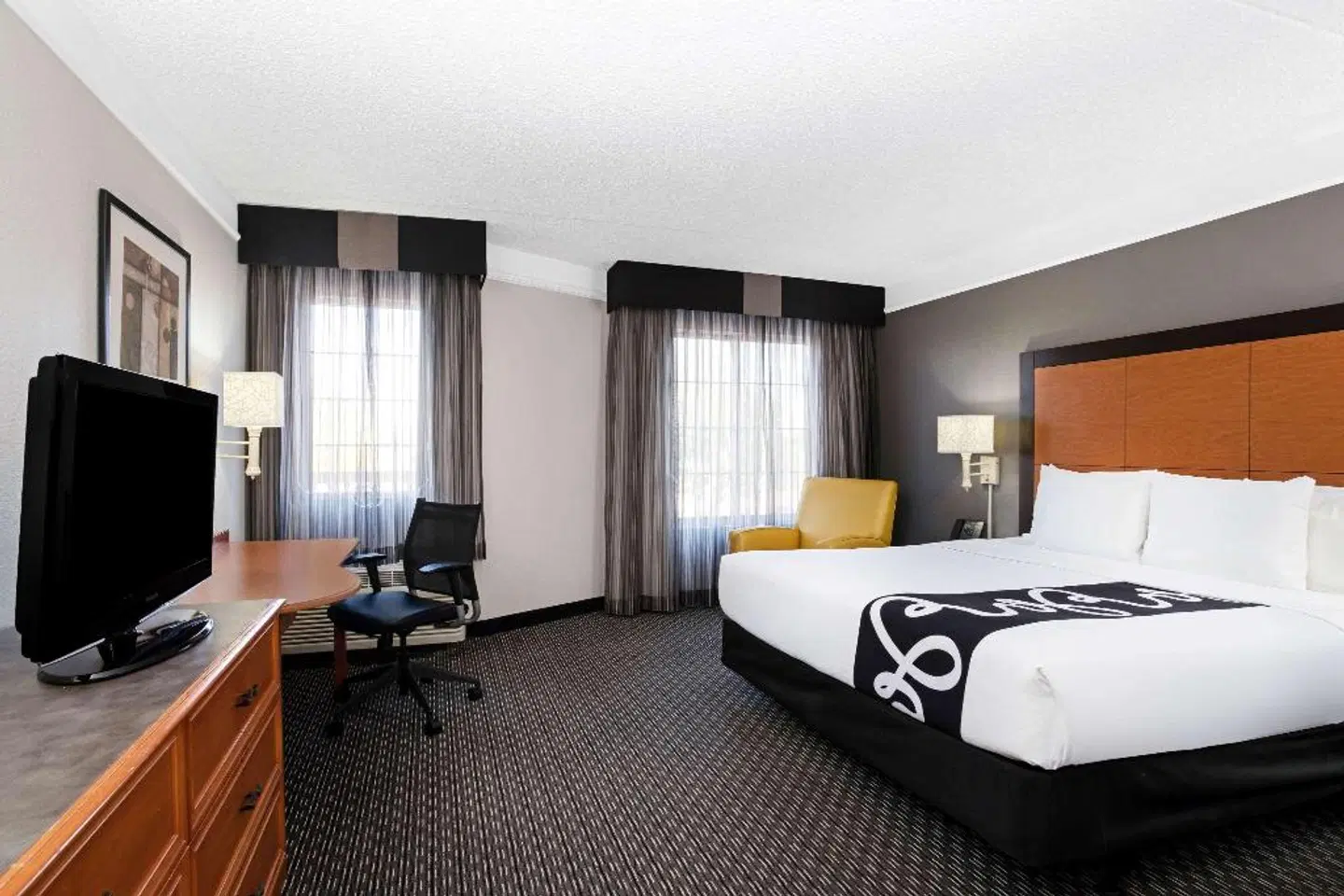 La Quinta Inn & Suites Tucson Airport ROOM_EXAMPLE