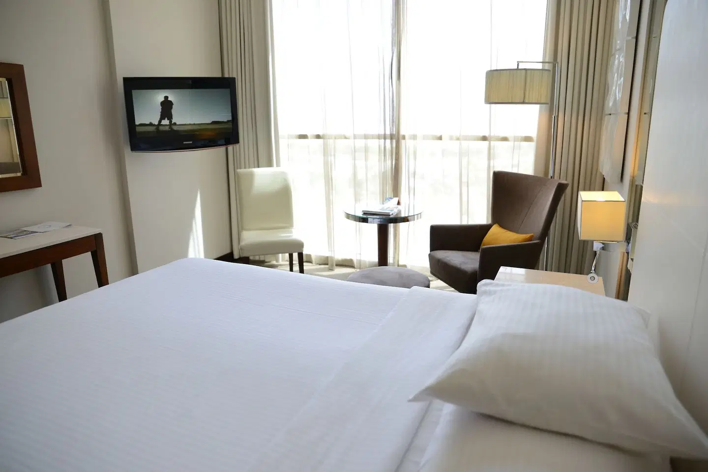 Yas Plaza Circuit ROOM_EXAMPLE