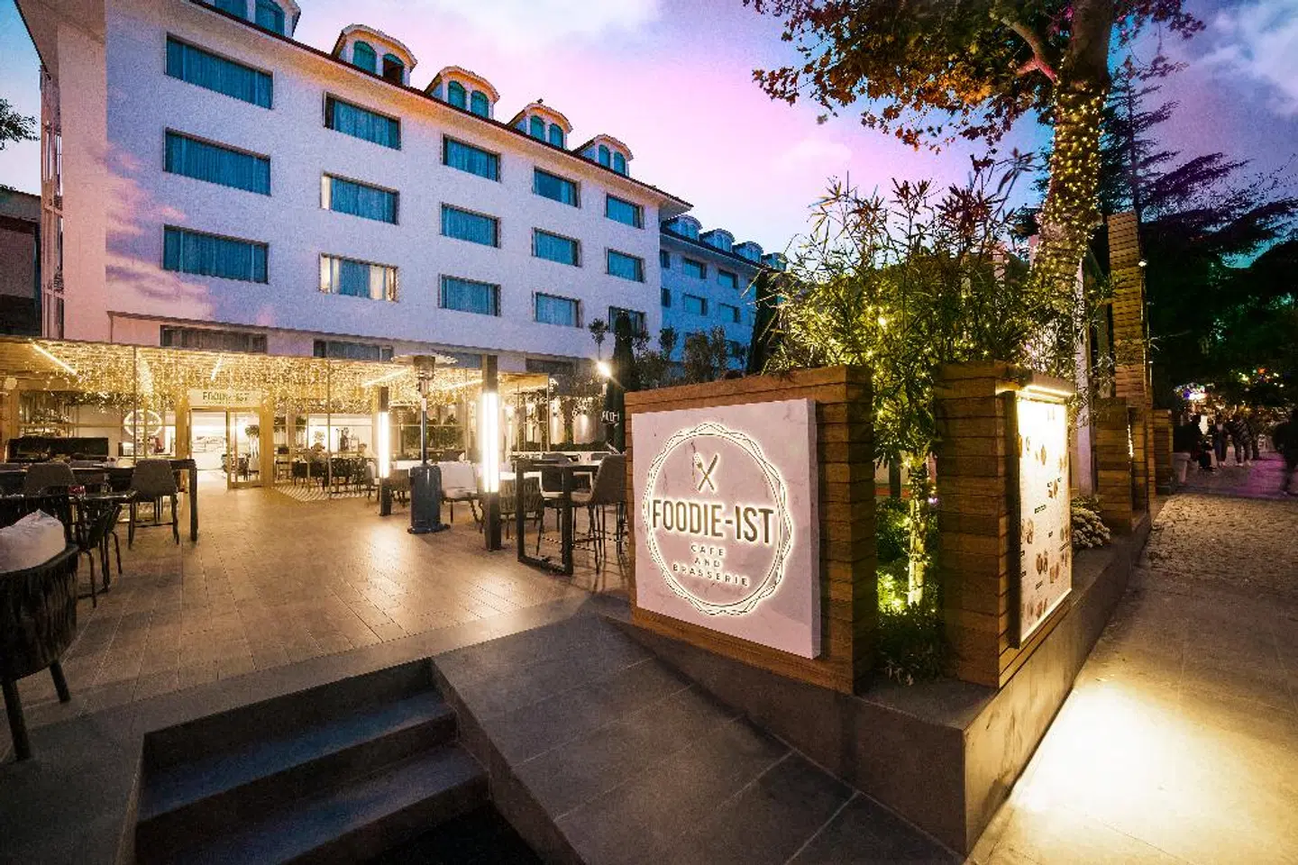 Vogue Hotel Supreme Istanbul EXTERIOR