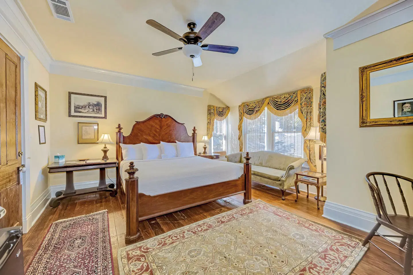 Anchuca Historic Mansion & Inn ROOM_EXAMPLE