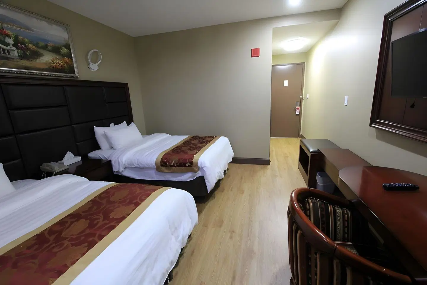 The Queens Hotel ROOM_EXAMPLE