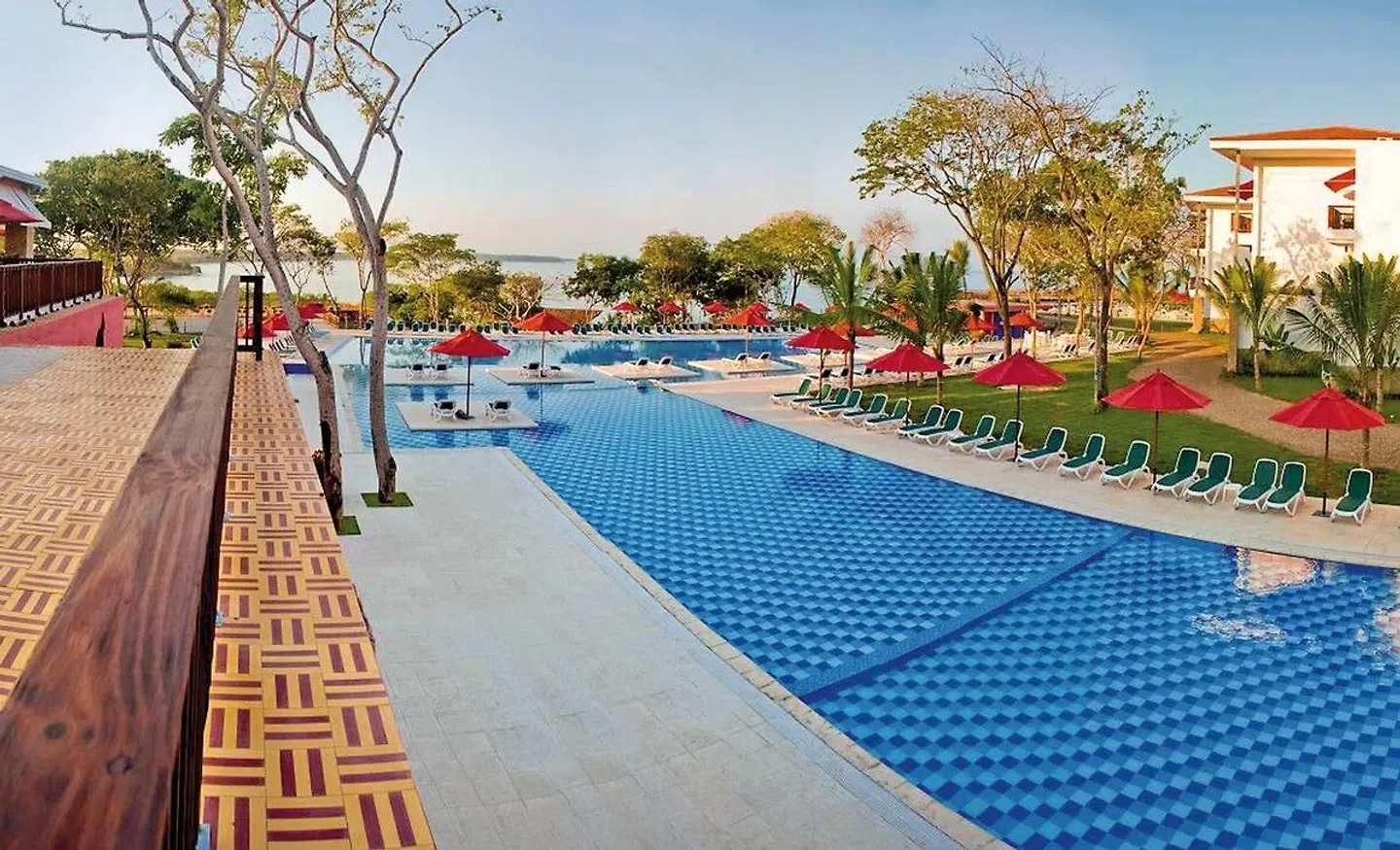 Decameron Barú OUTDOOR_POOL