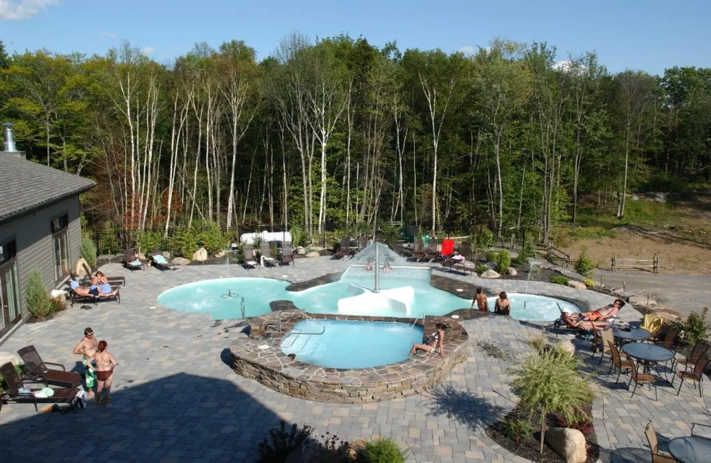 Cap Tremblant Mountain Resort OUTDOOR_POOL