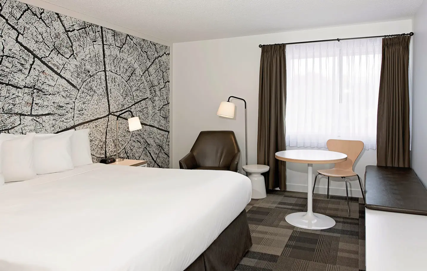 Coast Canmore Hotel ROOM_EXAMPLE