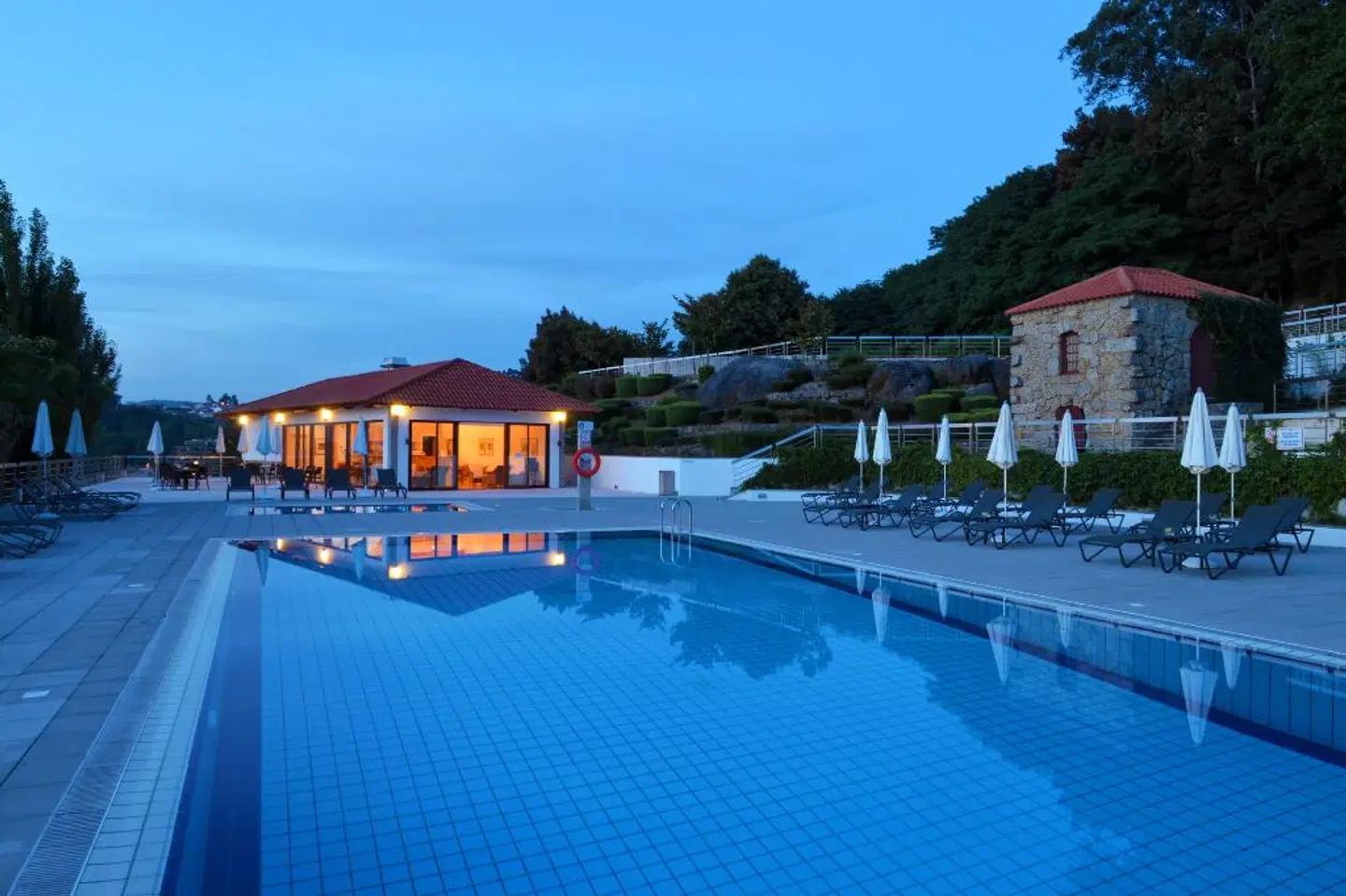 Pousada Mosteiro de Guimaraes OUTDOOR_POOL