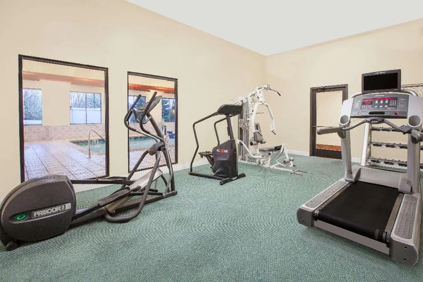 Baymont by Wyndham Flint SPORTS_AND_LEISURE