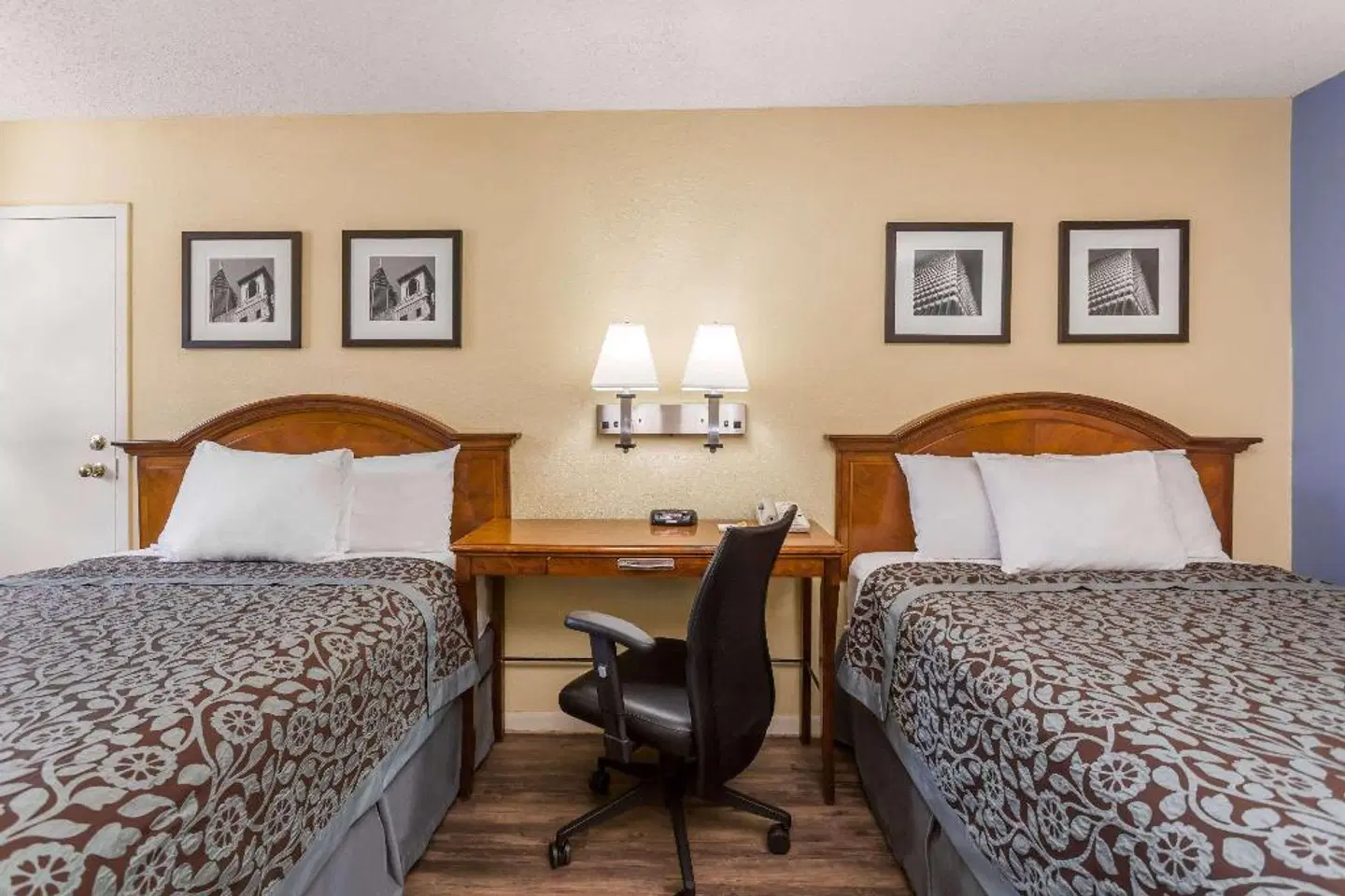 Days Inn by Wyndham College Park Airport Best Road ROOM_EXAMPLE