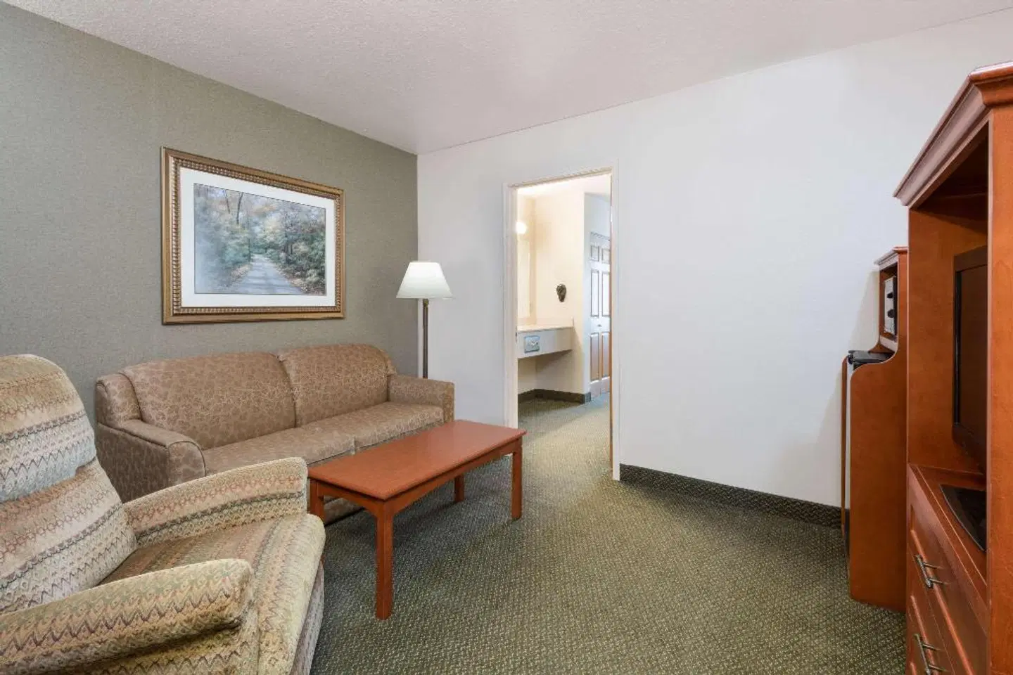 Days Inn & Suites by Wyndham Bozeman ROOM_EXAMPLE