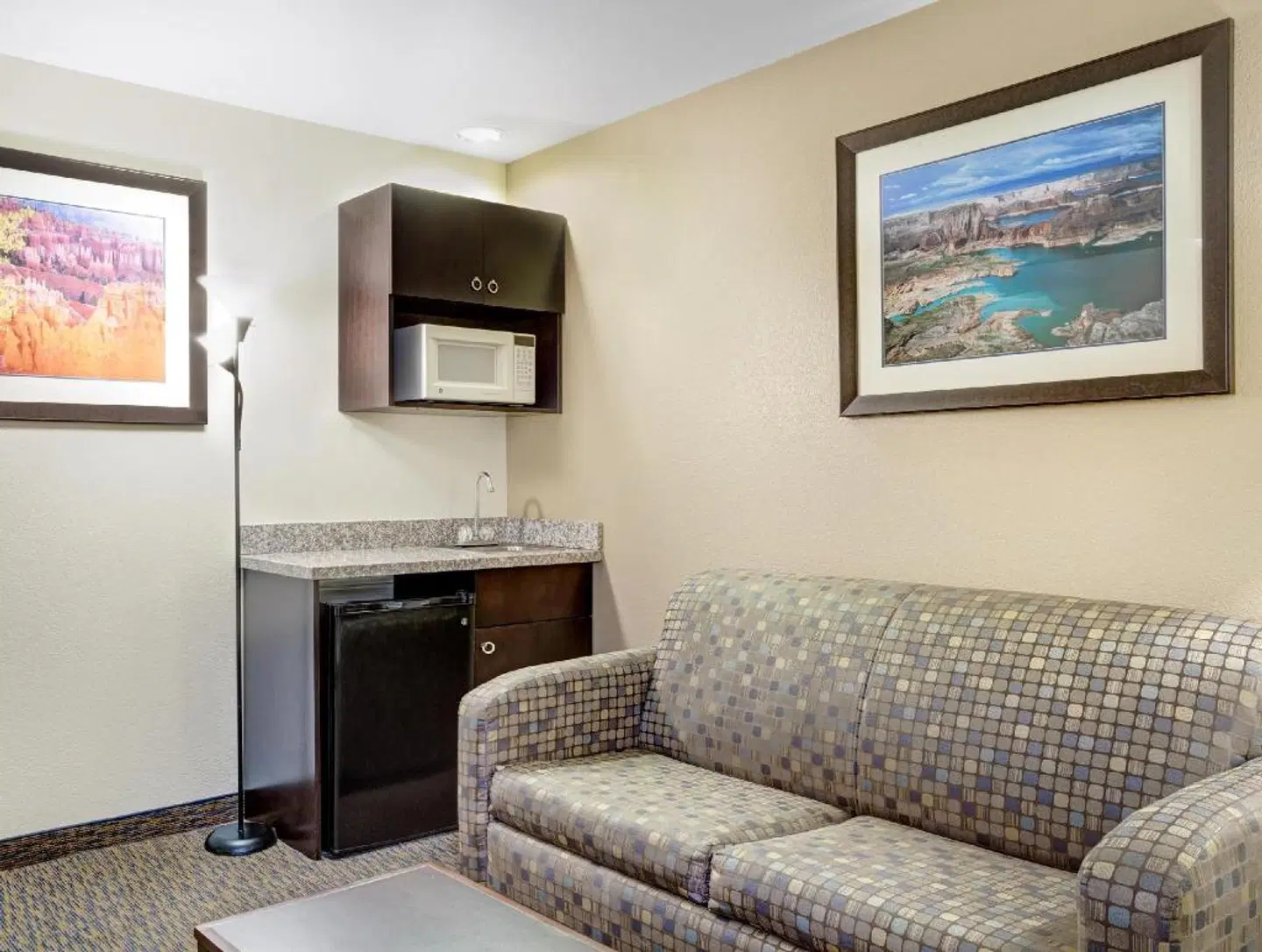 Days Inn & Suites by Wyndham Page Lake Powell ROOM_EXAMPLE