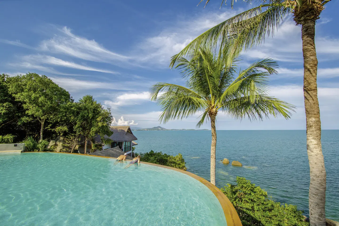 Coral Cliff Beach Resort OUTDOOR_POOL