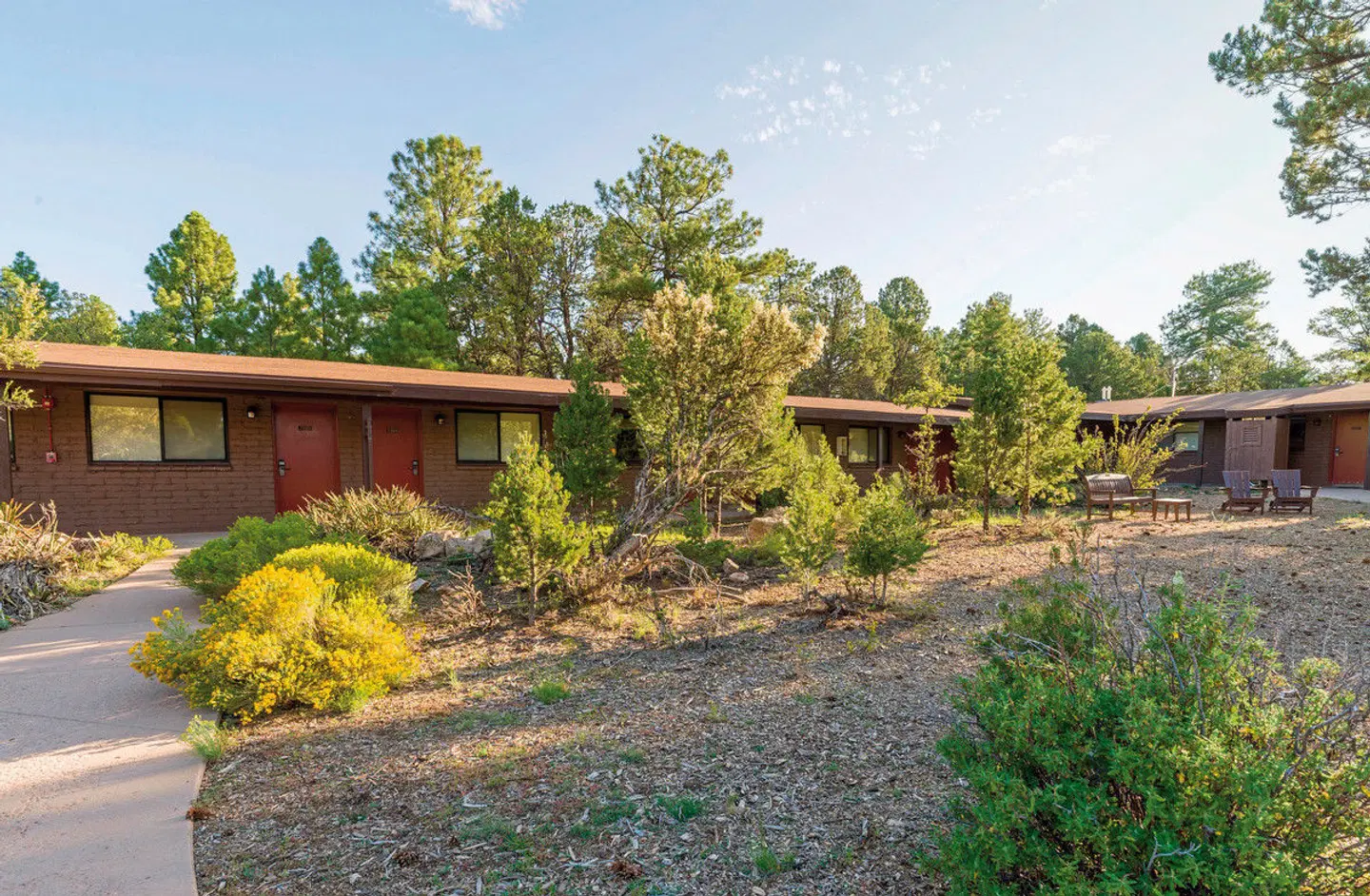Yavapai Lodge West EXTERIOR