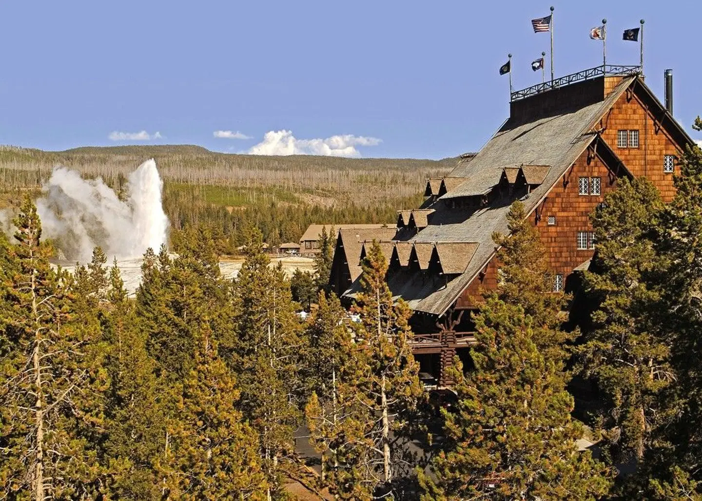 Old Faithful Inn LANDSCAPE