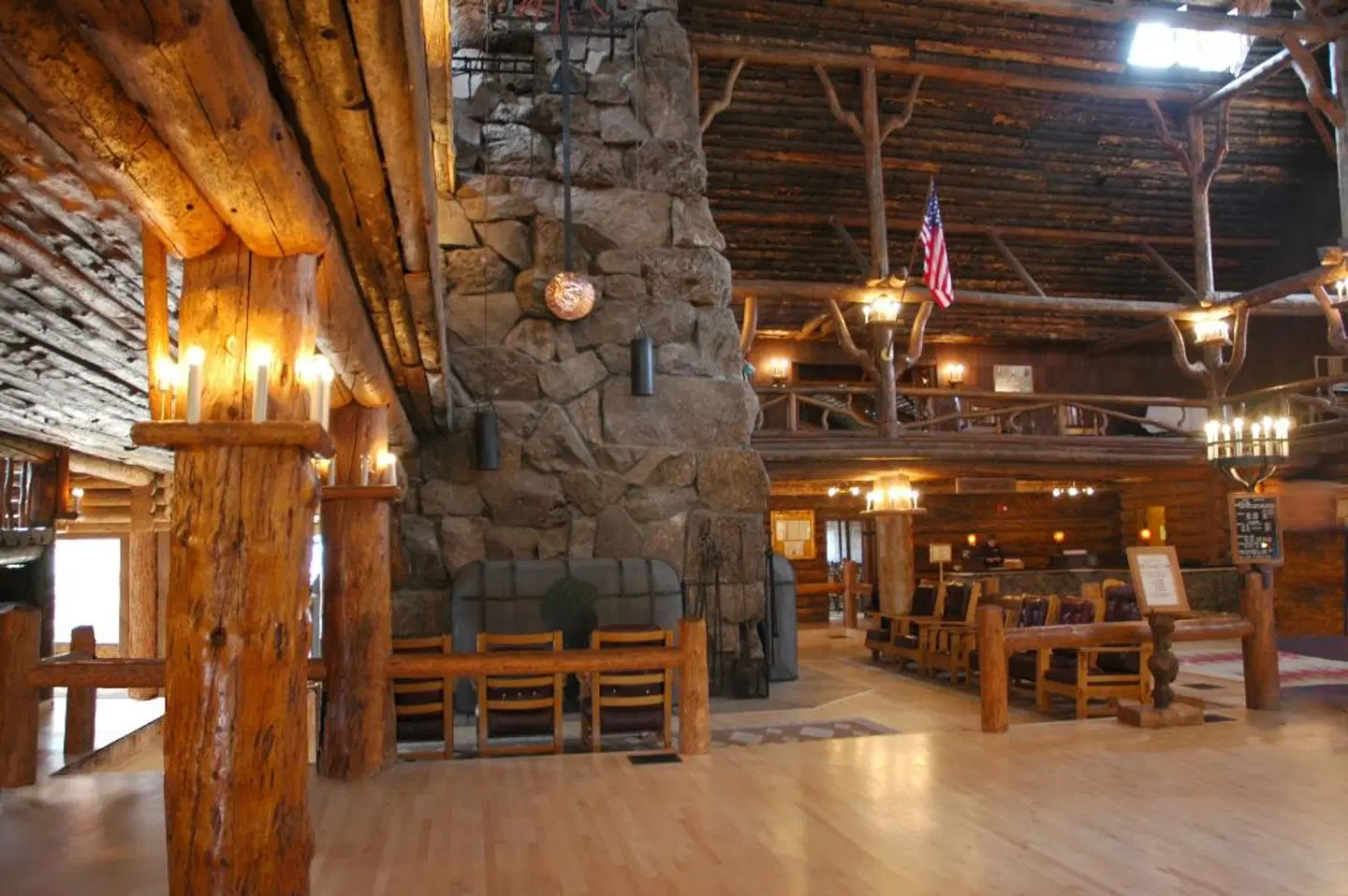 Old Faithful Inn Bar