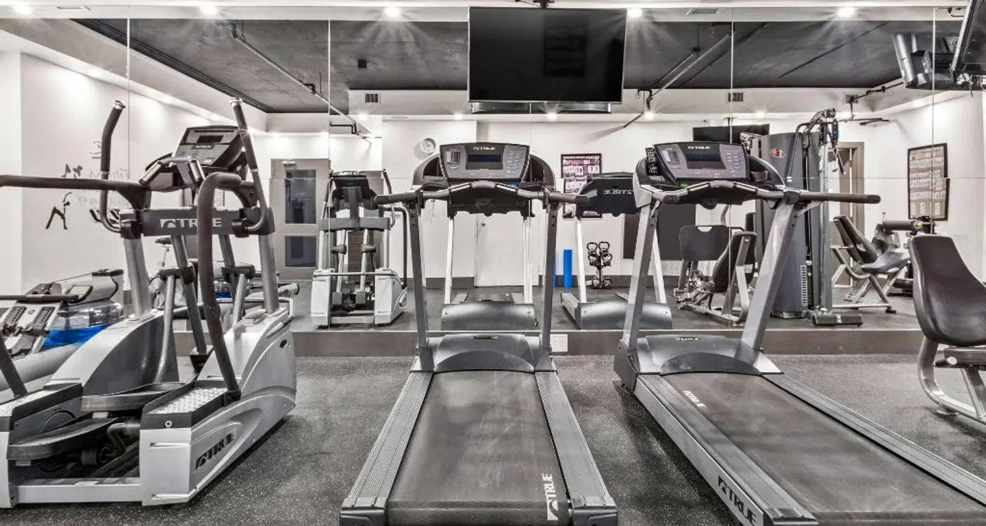 Best Western Premier Calgary Plaza Hotel & Conference Centre SPORTS_AND_LEISURE