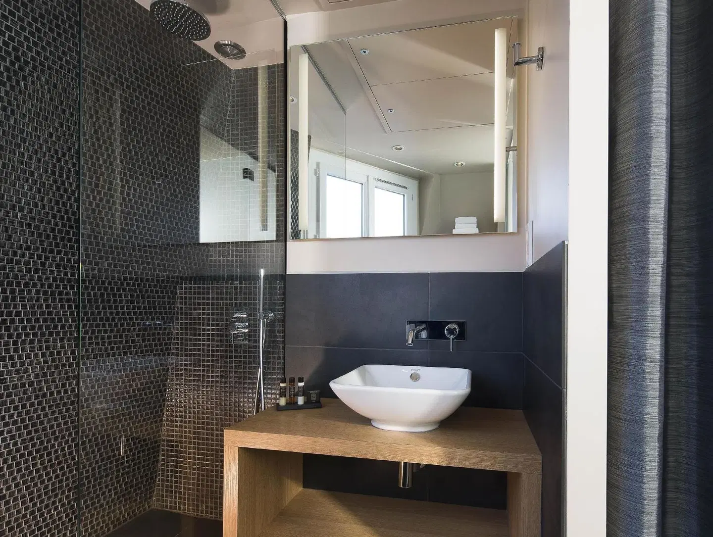 Best Western Quartier Latin Pantheon Badezimmer