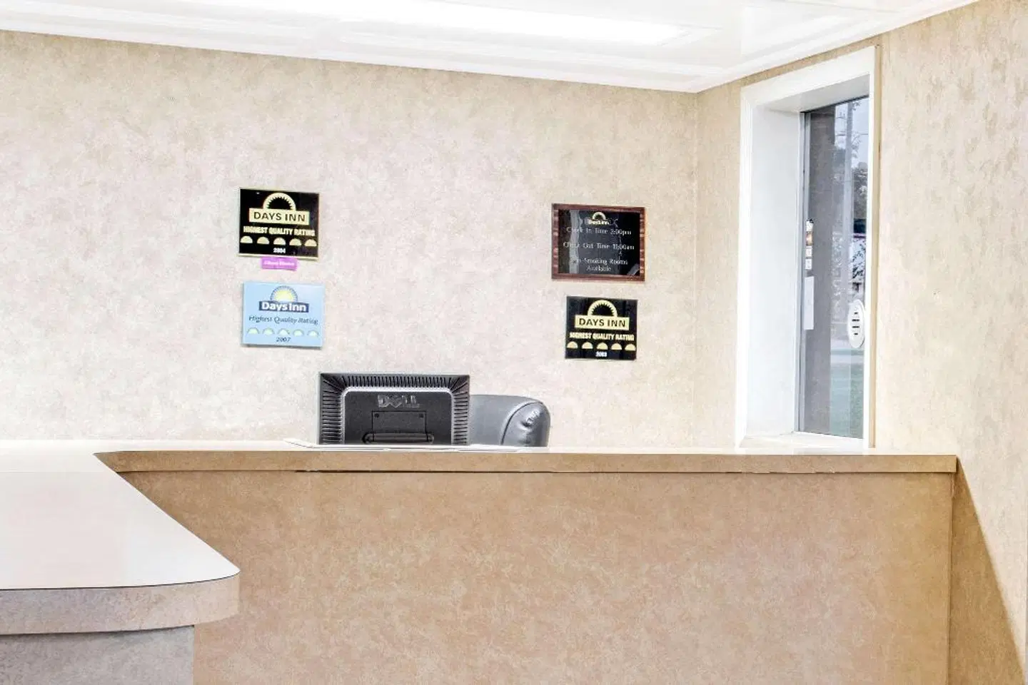 Days Inn by Wyndham Orange City/Deland Badezimmer