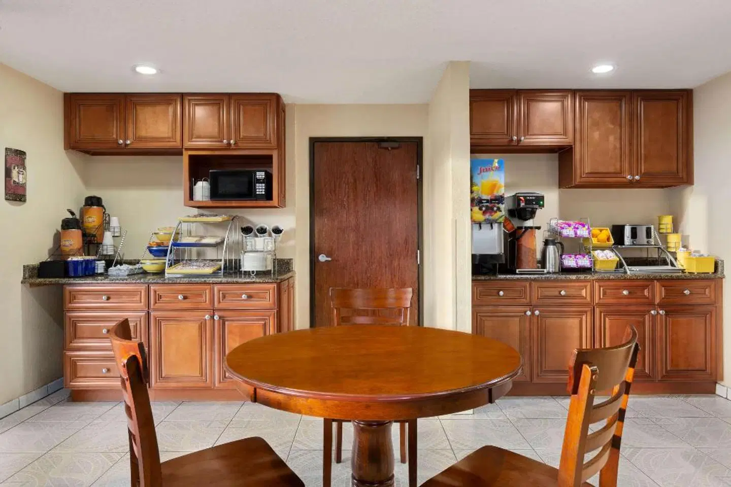 Days Inn by Wyndham Orange Park/Jacksonville ROOM_EXAMPLE