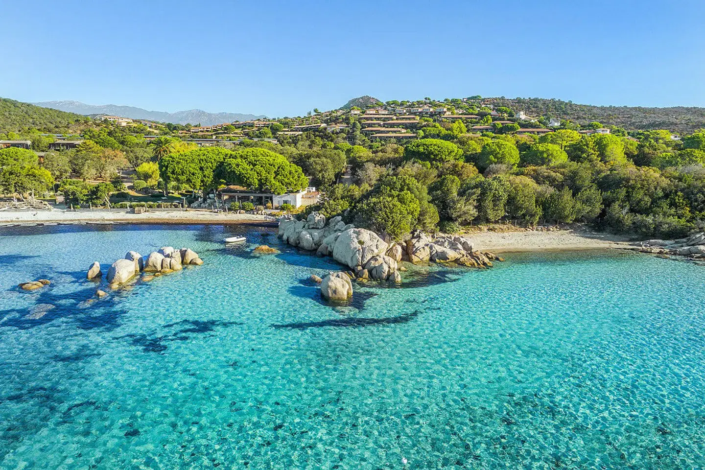 Domaine Santa Giulia Palace OUTDOOR_POOL