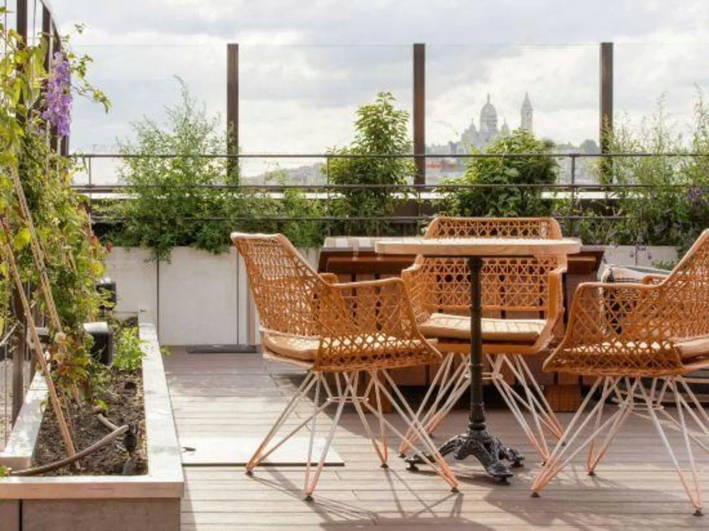 Generator Paris Terrasse