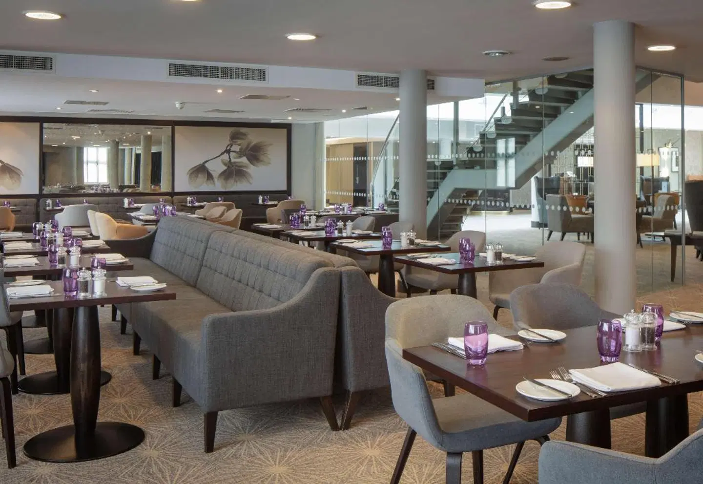 DoubleTree by Hilton London Heathrow Airport Restaurant