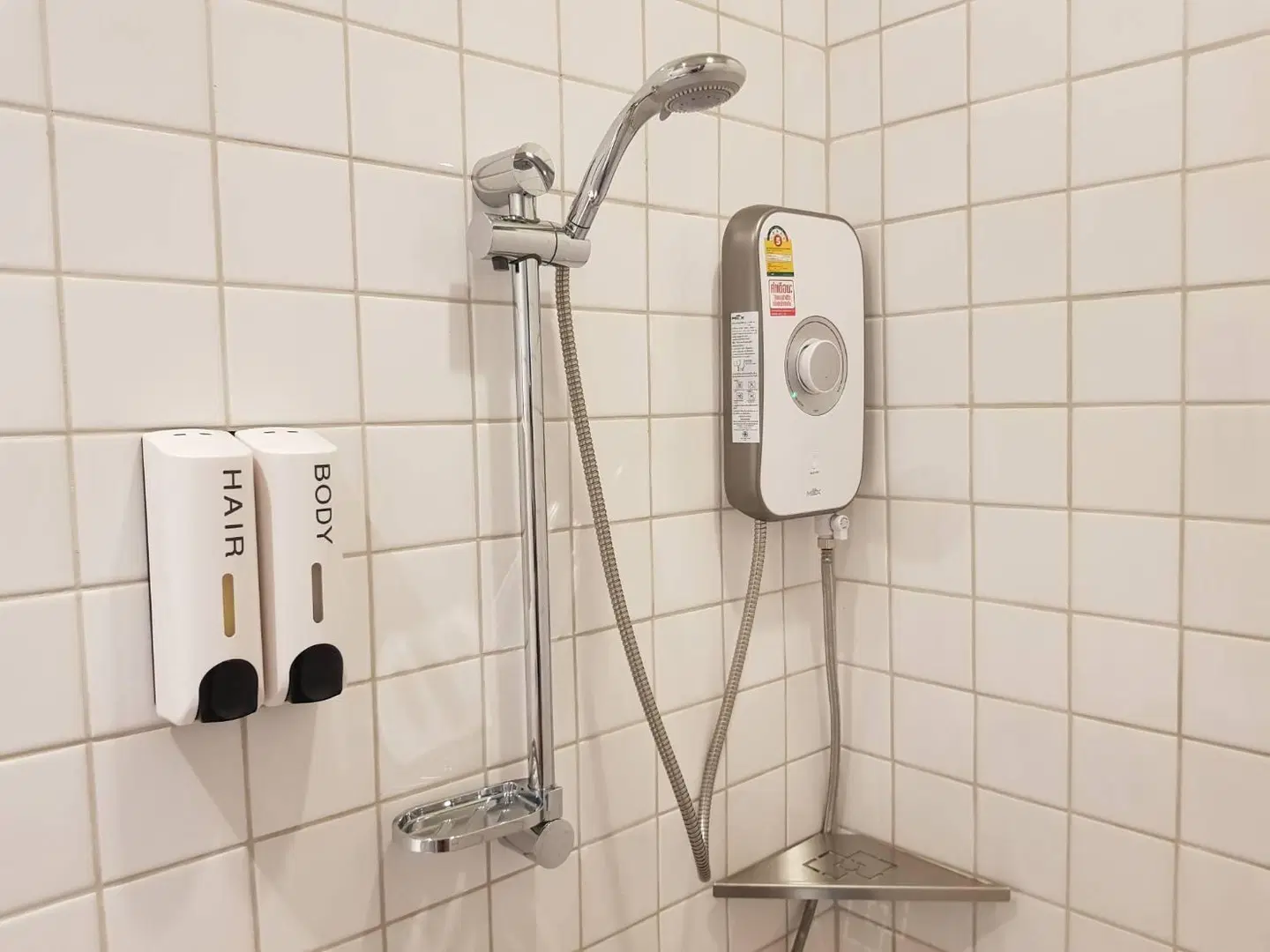 A DAY INN RANONG HOSTEL Badezimmer