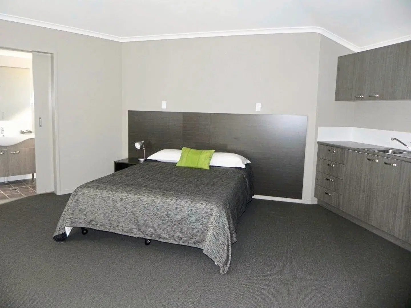 Bluestone Motor Inn ROOM_EXAMPLE