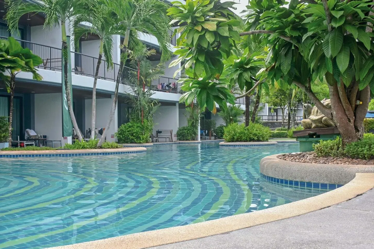 Holiday Ao Nang Beach Resort OUTDOOR_POOL