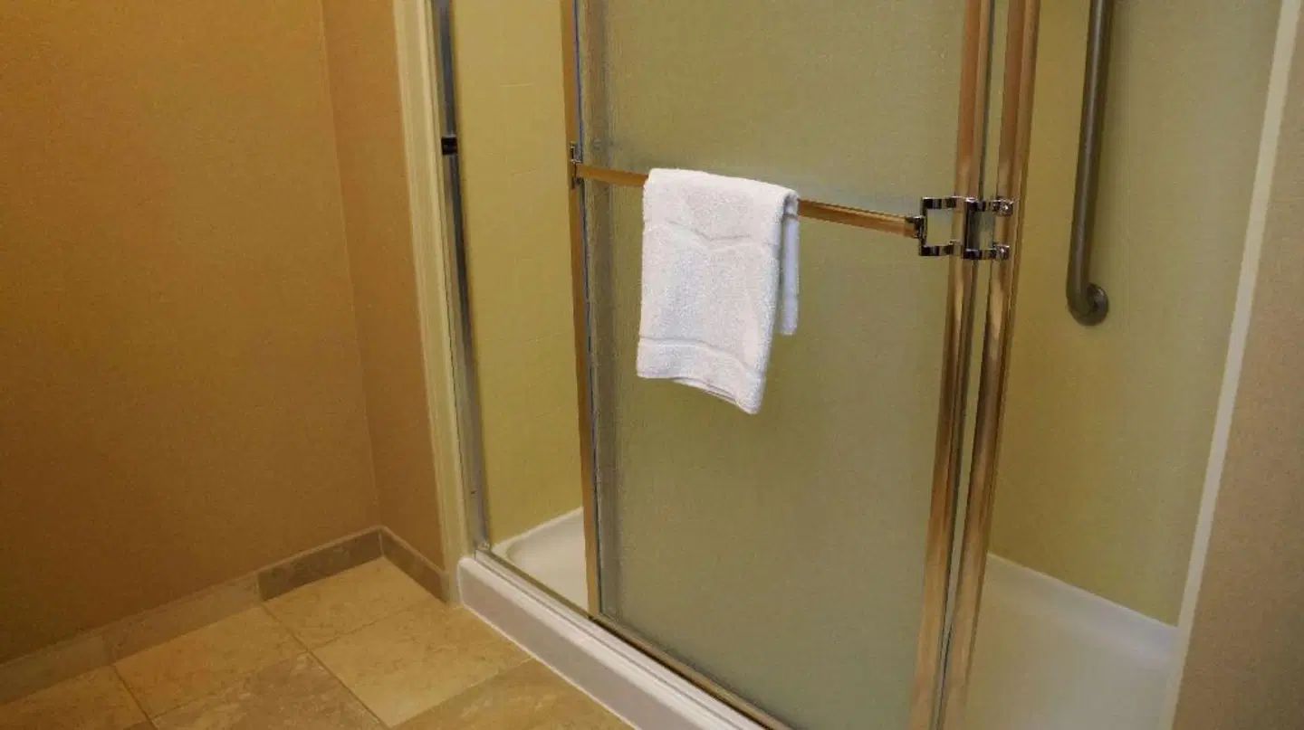 Hampton Inn and Suites Kingman Badezimmer