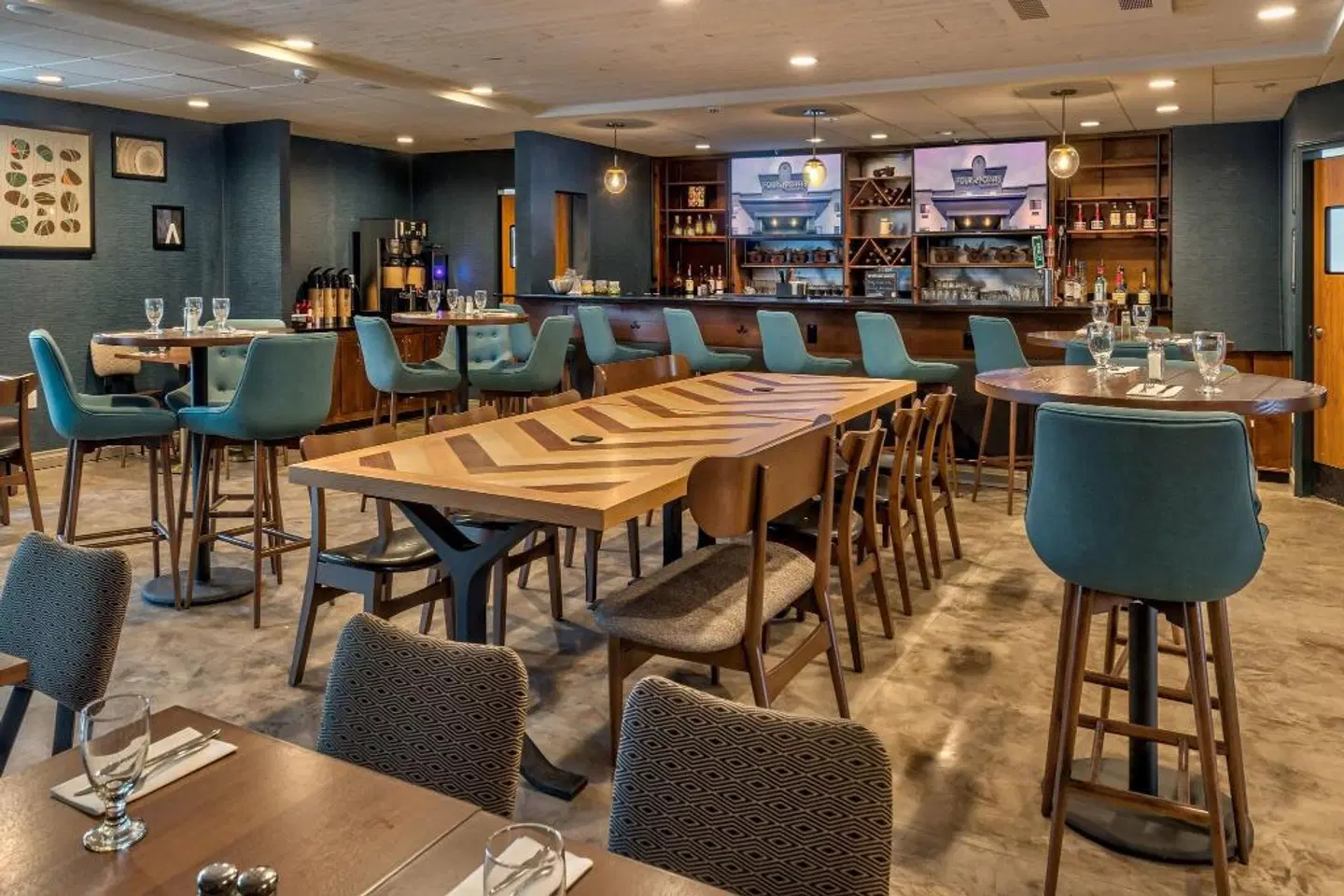 Four Points by Sheraton Anchorage Downtown Restaurant