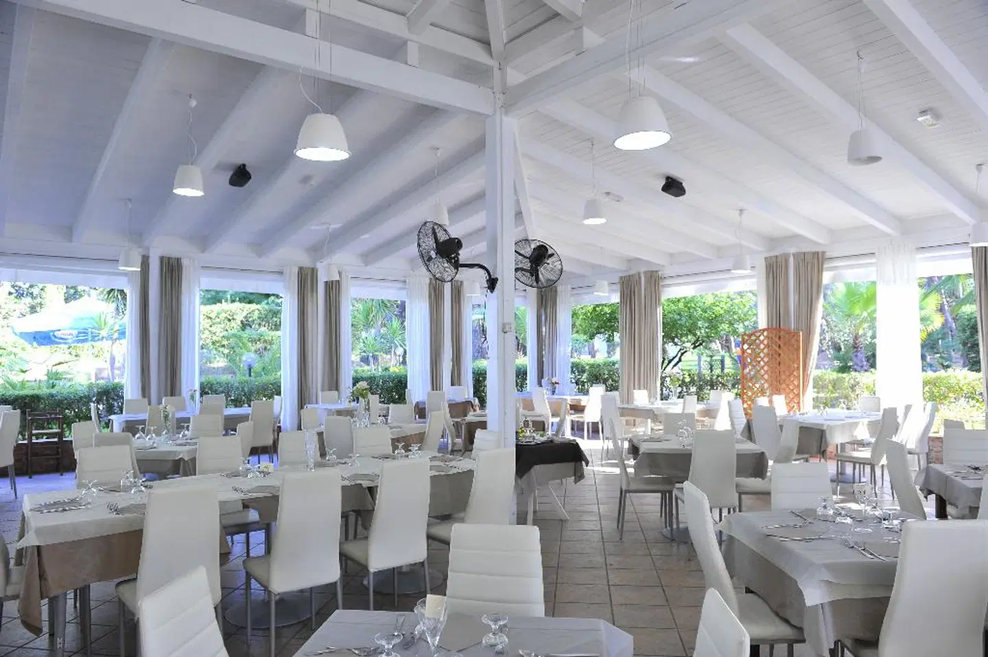 La Serra Holiday Village & Beach Resort Restaurant