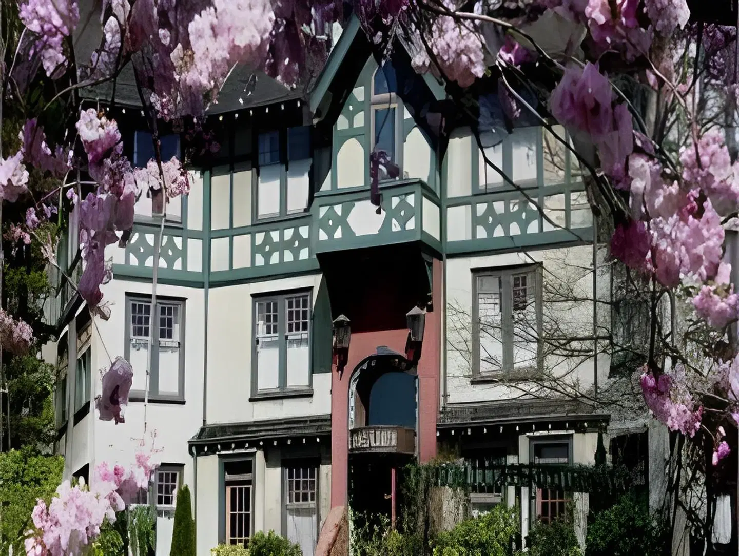 Abigail's Hotel EXTERIOR