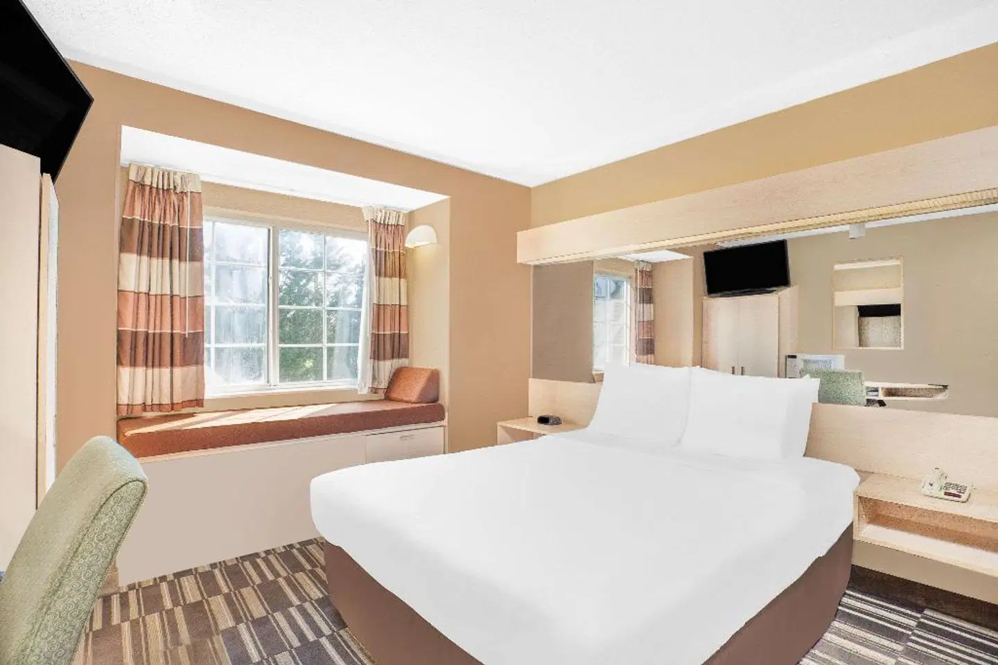 Microtel Inn & Suites by Wyndham Salisbury ROOM_EXAMPLE